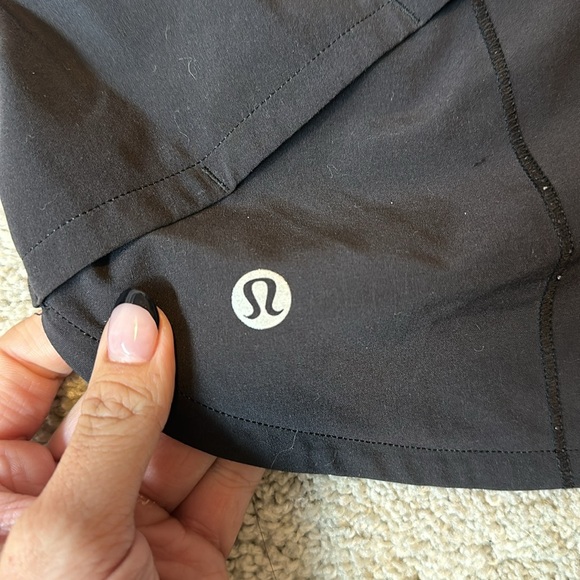 Lululemon Speed Up High-Rise Lined Short 2.5” Size 4 Black - Picture 3 of 7